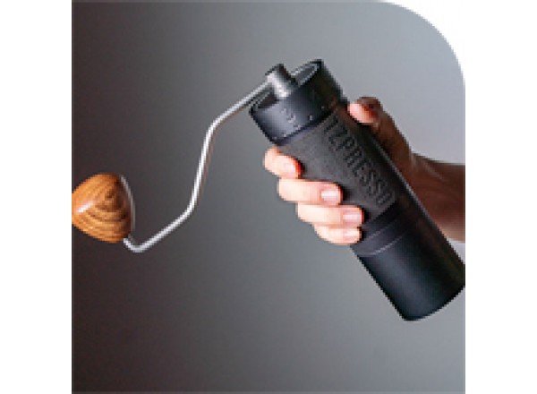 1Zpresso J-Max hand grinder